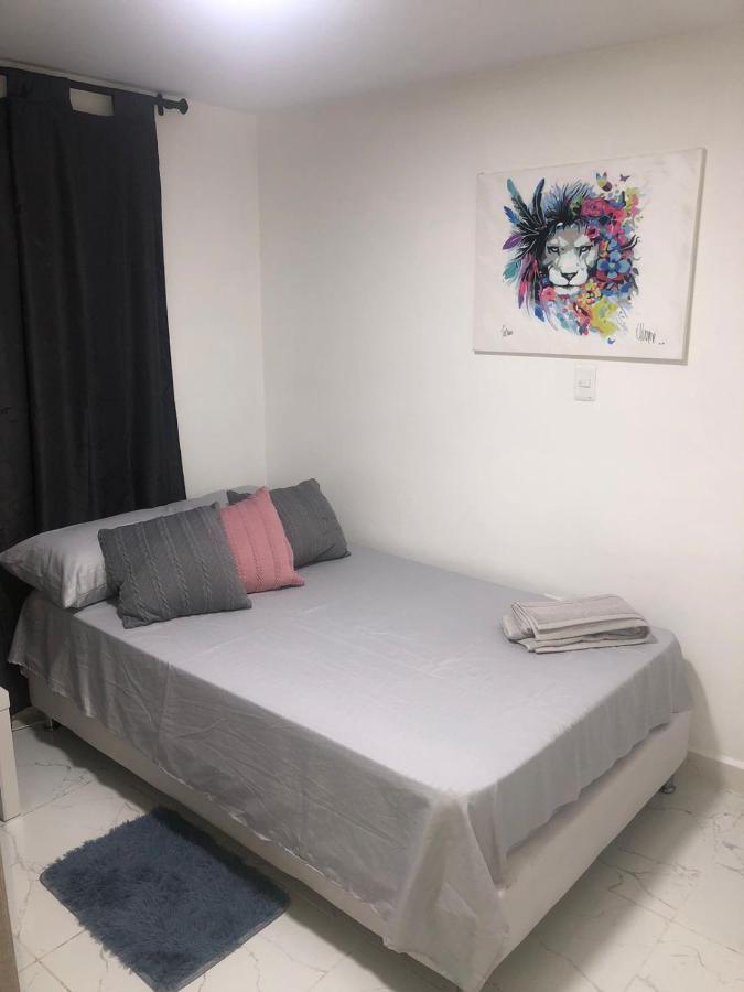 מדיין Habitacion Privada Hostel 790 מראה חיצוני תמונה